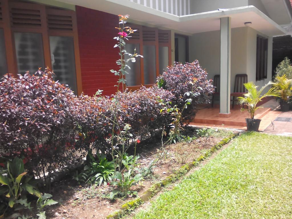 Jayawimana Apartment แคนดี้ ภายนอก รูปภาพ