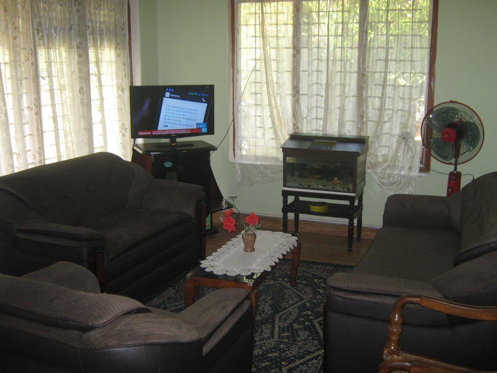 Jayawimana Apartment แคนดี้ ภายนอก รูปภาพ