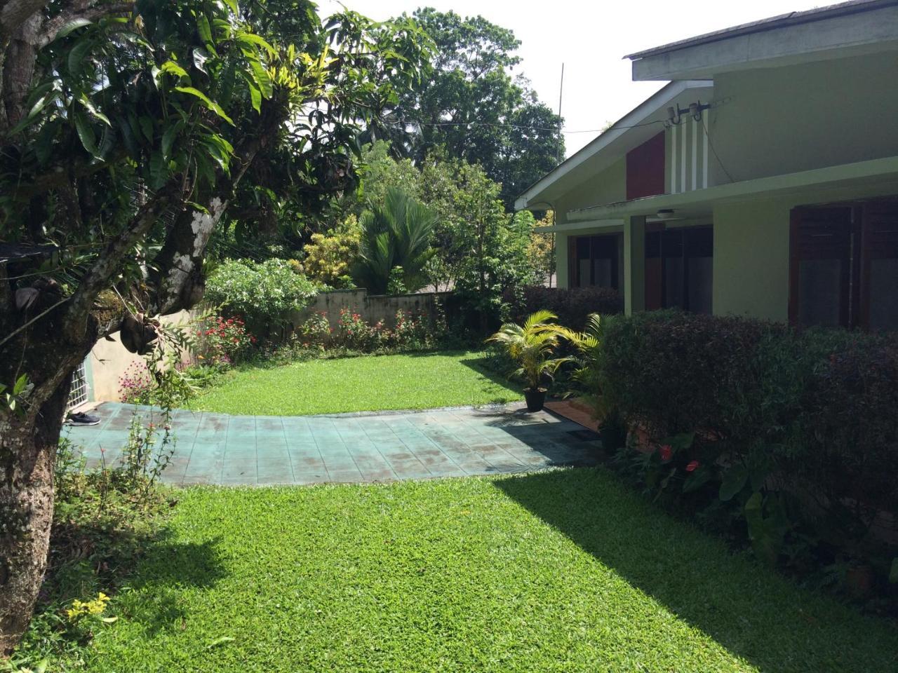 Jayawimana Apartment แคนดี้ ภายนอก รูปภาพ